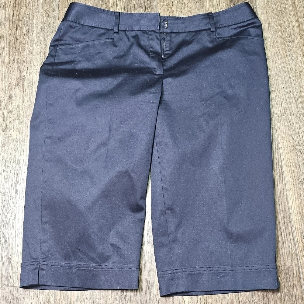 Lafayette 148 Women Shorts Sz 8 Navy Bermuda Style W Pockets Preppy,Chic - Picture 3 of 11